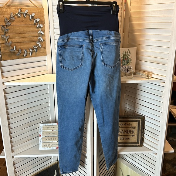 Aglow Maternity Jeggings with Stretch Panel Embroidered Detail - Picture 4 of 5